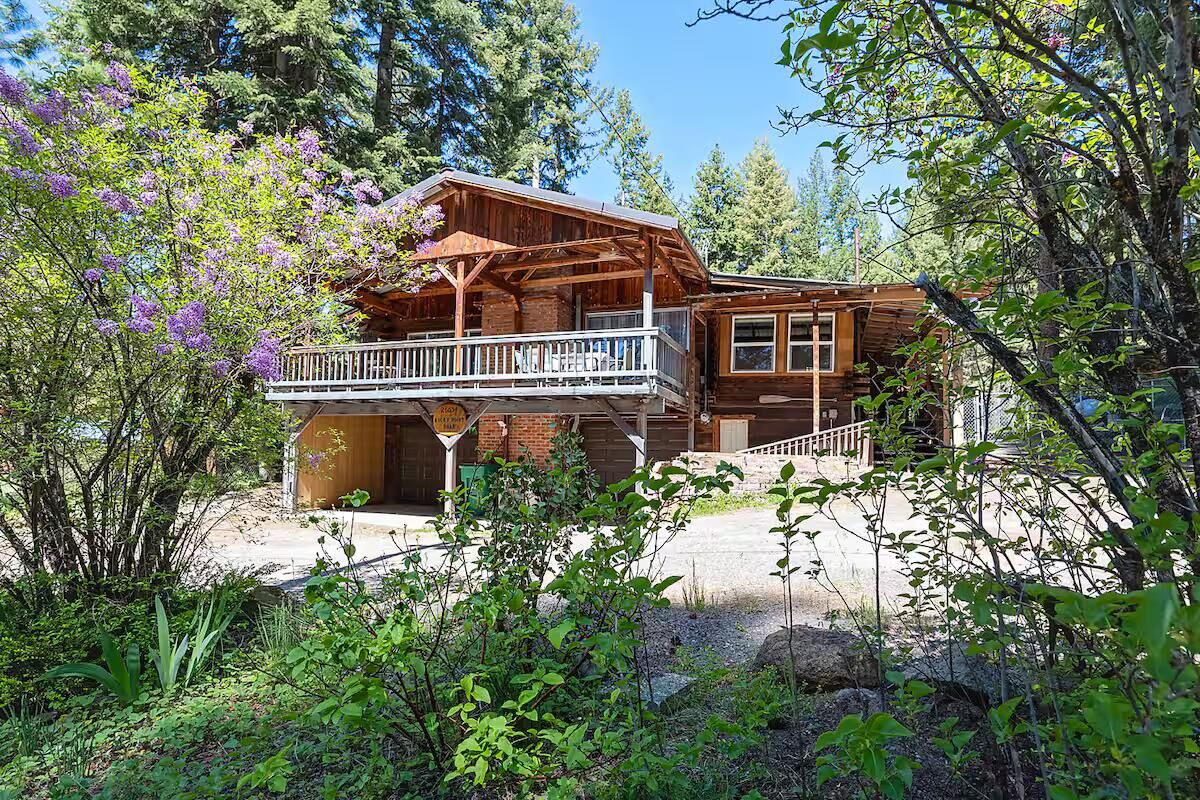 Property Photo:  26654 Rocky Point Road  OR 97601 