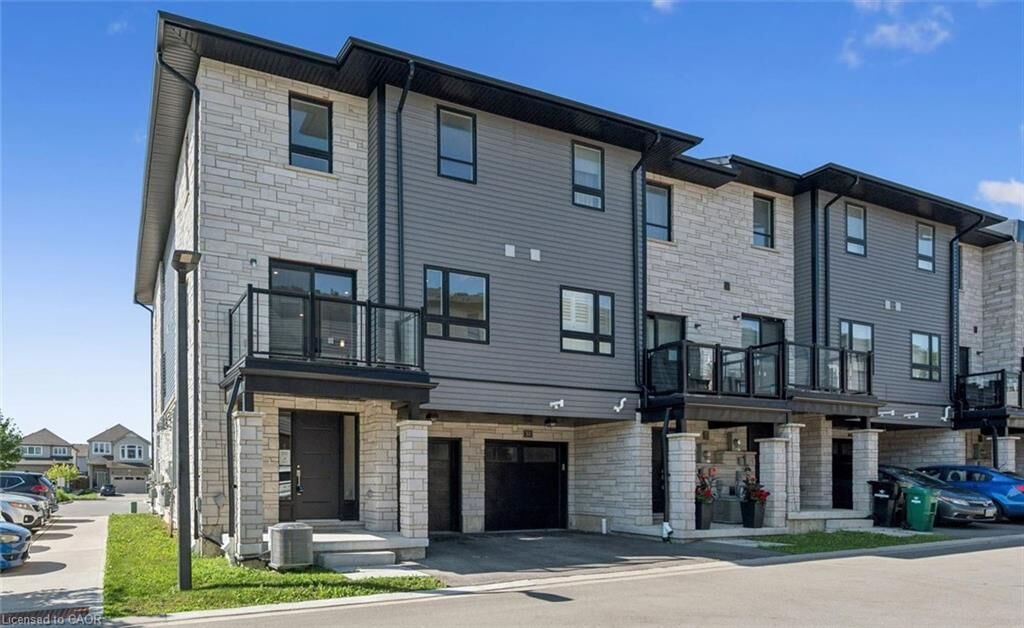 Property Photo:  51 Sparrow Avenue 37  ON N1T 0E5 