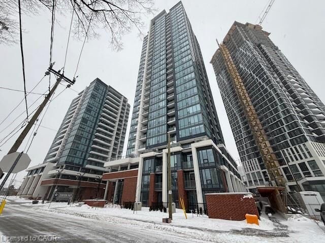 Property Photo:  15 Wellington Street S 2405  ON N2G 0E4 