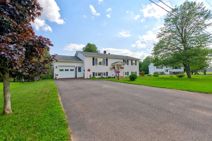 Property Photo:  17 Centennial Drive  PE C0B 1M0 