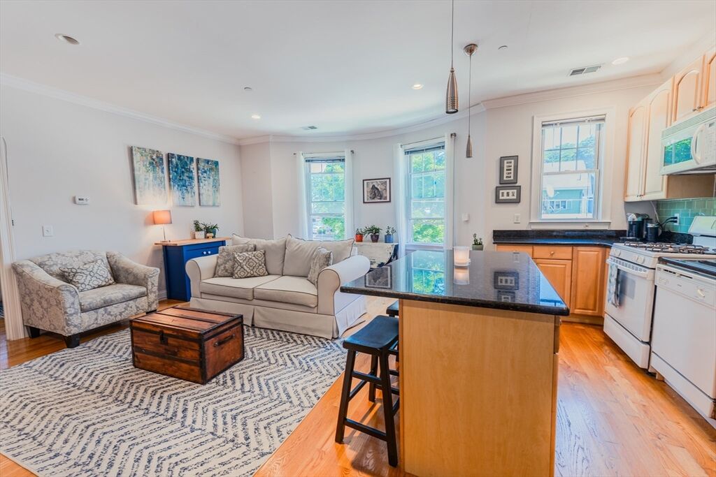 Property Photo:  146 Clifton Street 6  MA 02148 