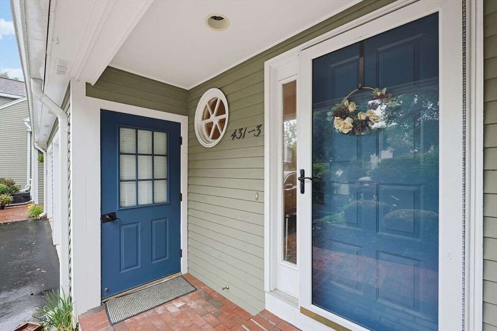 Property Photo: 431 Main St 3 MA 02052