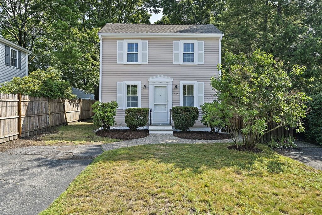 Property Photo:  312 Hunnewell Street 1  MA 02494 