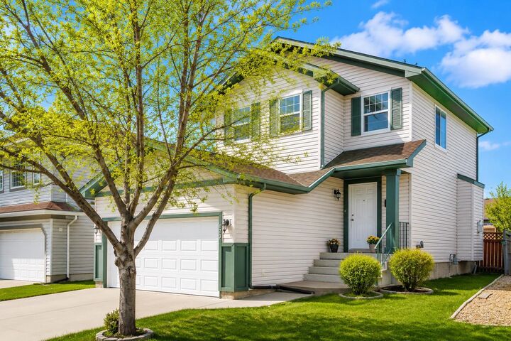 Property Photo:  179 Erin Park Drive SE  AB T3B 3L5 