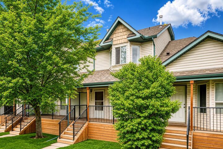 Property Photo: 101 Hidden Valley Villas NW AB T3A 5W7