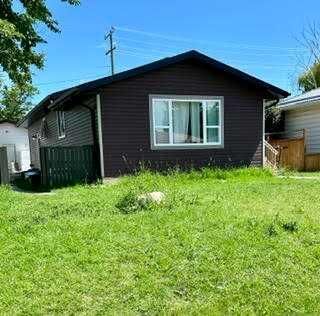 Property Photo:  4421 40A Avenue  AB T4N 2X3 