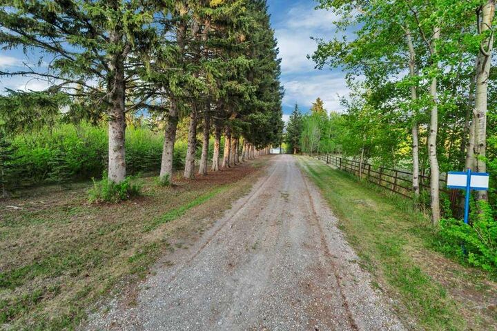 Property Photo:  374079 Range Road 4-2  AB T0M 0X0 