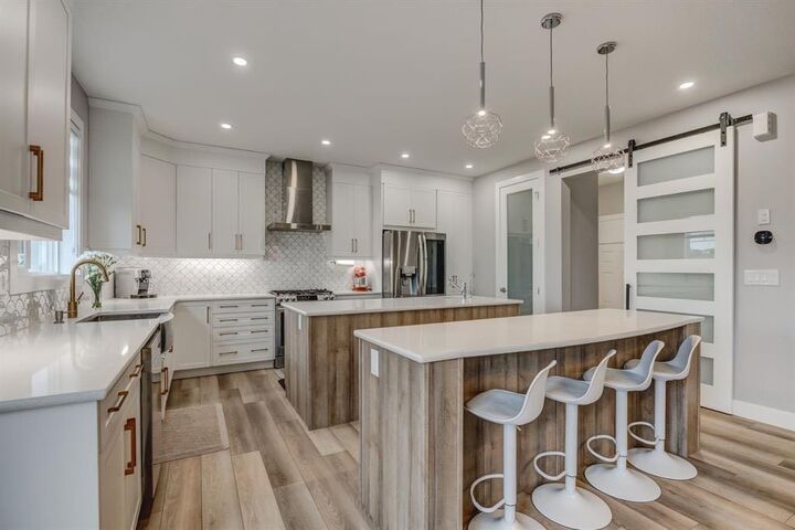 Property Photo: 146 Yorkstone Way SW AB T2X 4S2