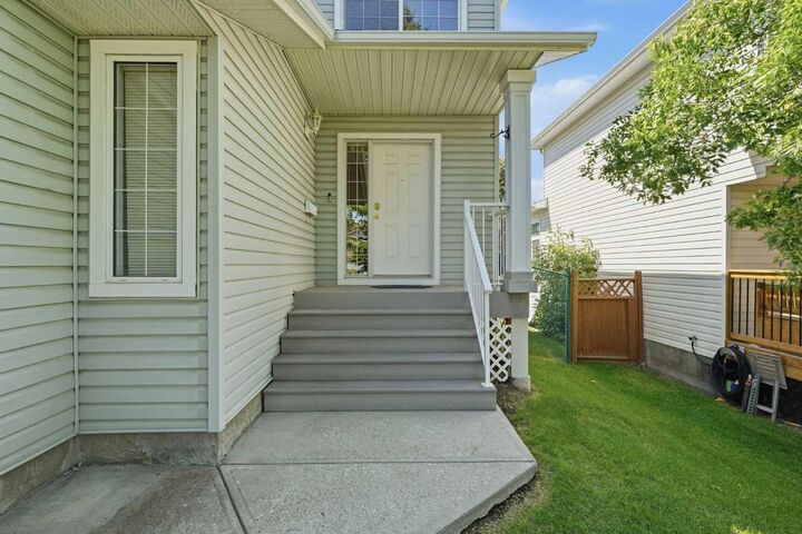 Property Photo:  5 Sheep River Link  AB T1S 1S2 