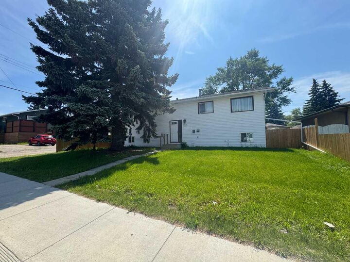 3429 19 Avenue SE — photo 1