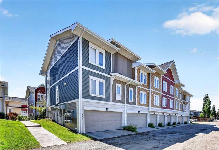 604 Auburn Bay Square SE — photo 1