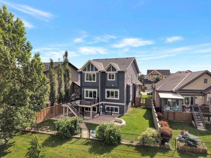 Property Photo: 83 Ravenscroft Close SE AB T4A 0M1