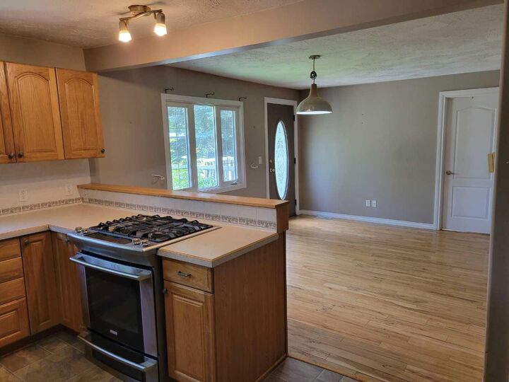 Property Photo:  108 2 Avenue W  AB T0B 0A0 