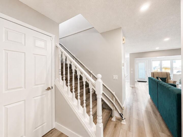 Property Photo: 136 Saddlecreek Terrace NE AB T3J 4A6