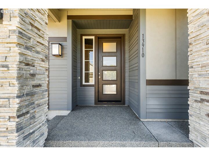 Property Photo:  13910 NE 52nd Ave  WA 98686 