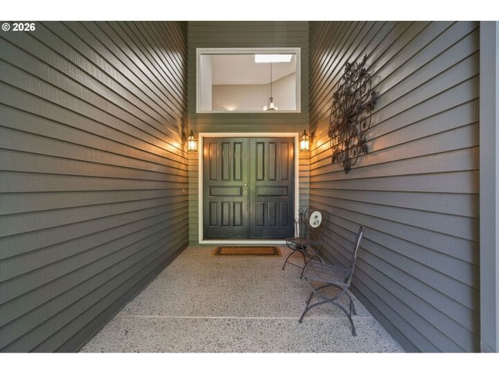 Property Photo:  13852 Taylors Crest Ln  OR 97035 