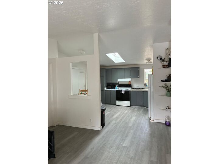 Property Photo: 799 Hardcastle Ave OR 97071