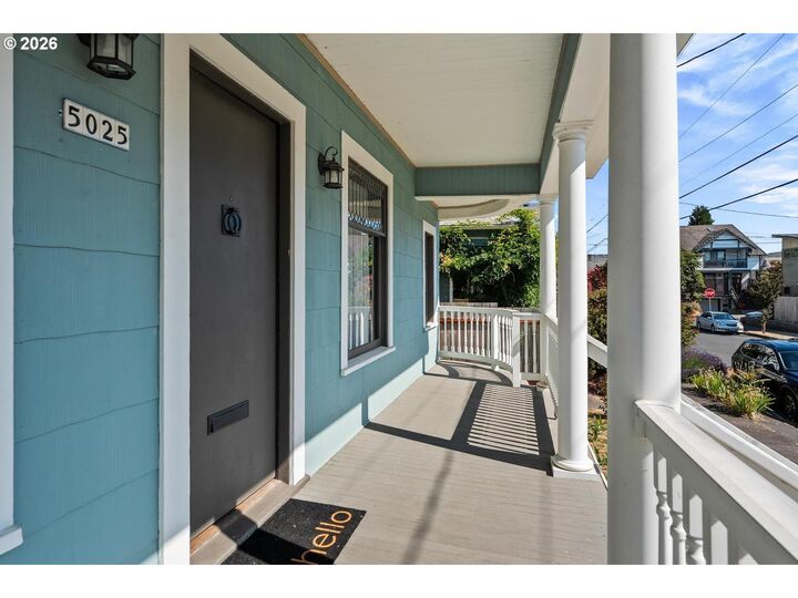 Property Photo: 5025 NE 6th Ave OR 97211
