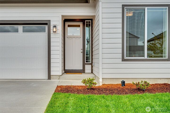 Property Photo: 3439 SE 8th Avenue WA 98604