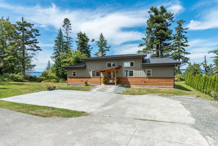 Property Photo:  612  Maple Heights Road  WA 98282 