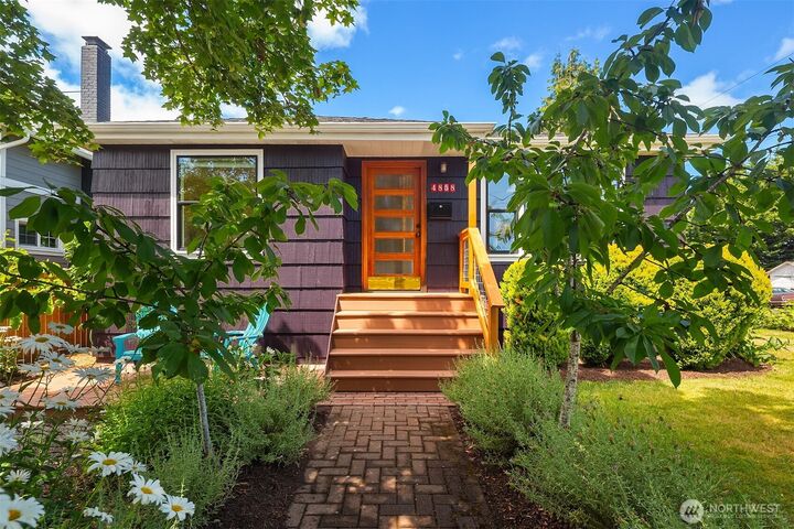 Property Photo: 4858 S Orcas Street WA 98118