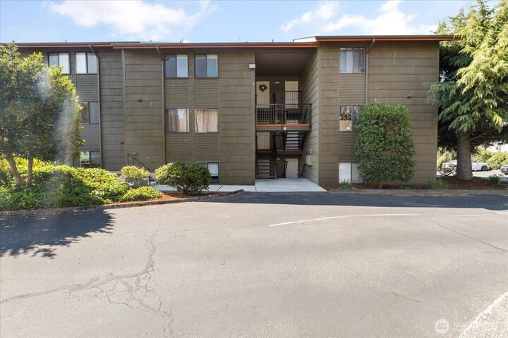 Property Photo:  270 SE Barrington Drive B305  WA 98277 