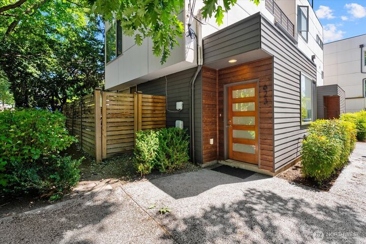 Property Photo:  623 NW Market Street  WA 98107 