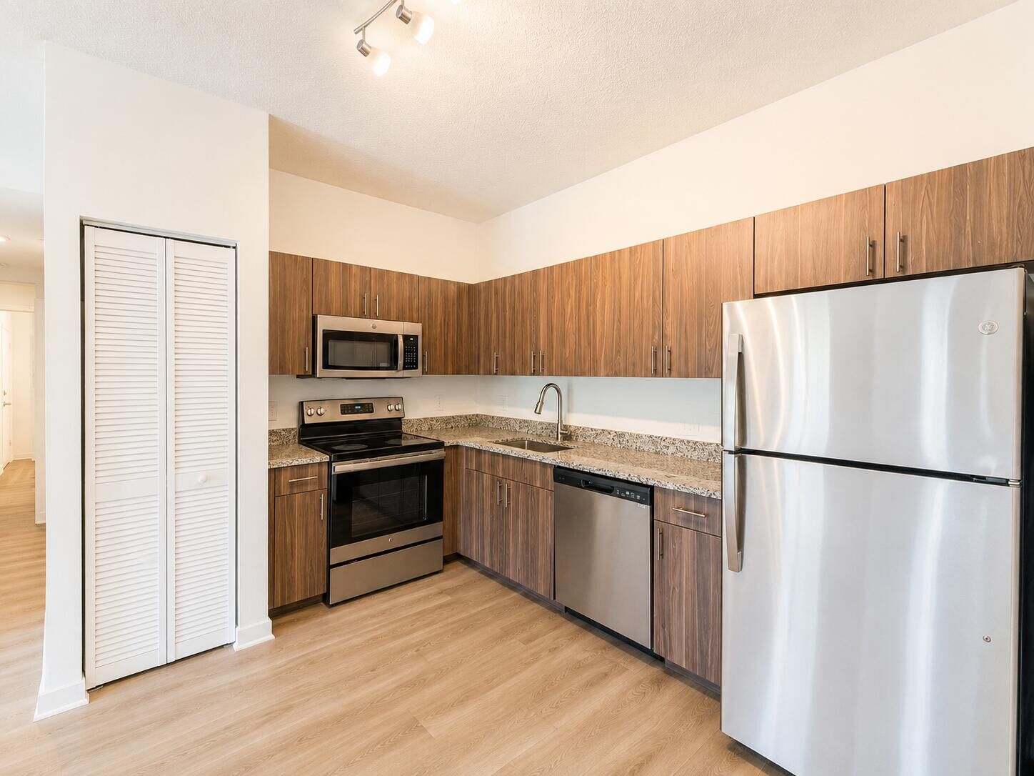 Property Photo:  4250 Lakewood Road 204  FL 33461 