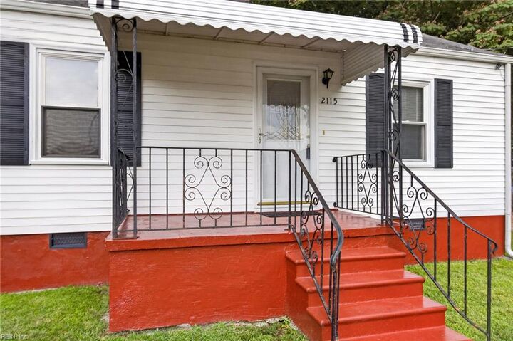 Property Photo:  2115 Columbus Ave  VA 23704 