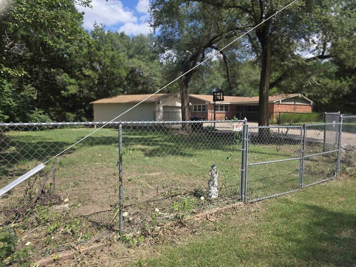 Property Photo:  5540 N Porter  KS 67204 