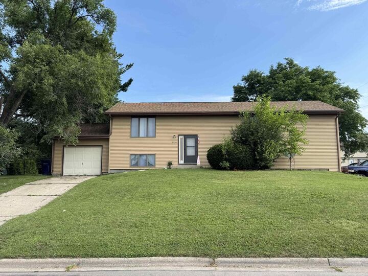 Property Photo:  2626 Harvard Drive  WI 53548 
