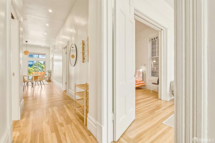 Property Photo:  519 Capp Street 1/2  CA 94110 