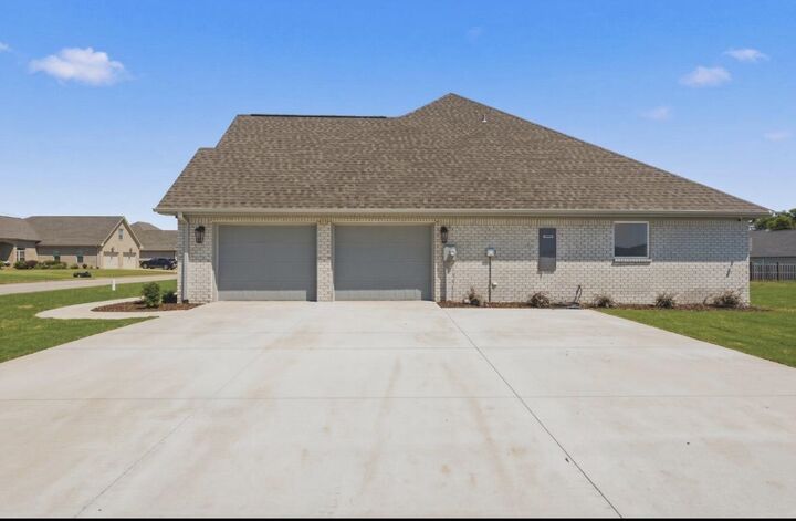 Property Photo:  122 McCallen Rd  AL 35661 