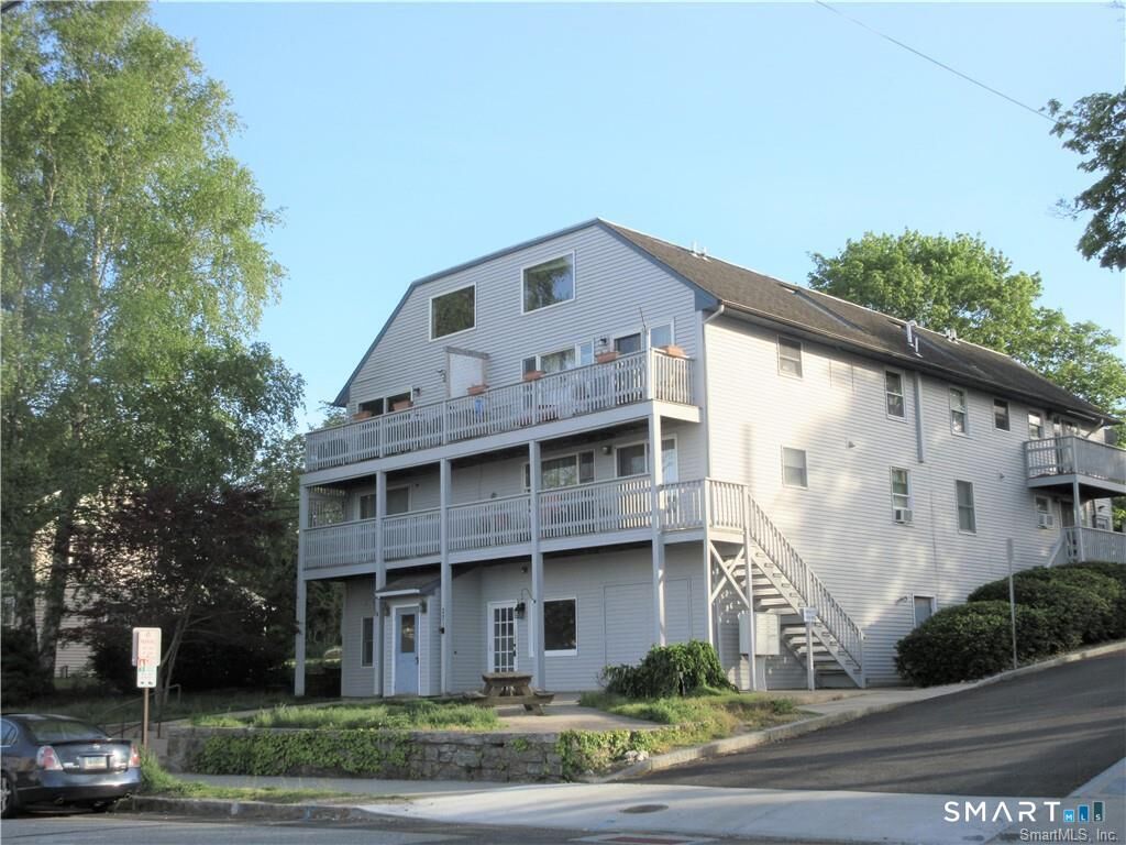 Property Photo: 271 Pequot Avenue 5 CT 06320