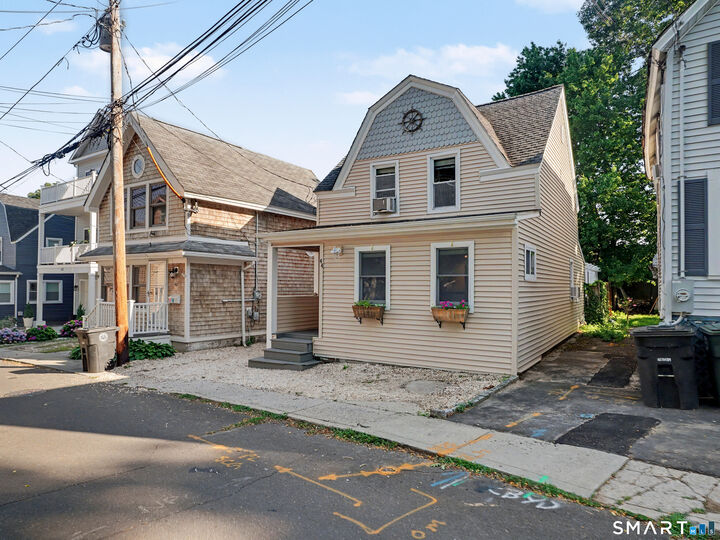 Property Photo:  44 Wood Avenue  CT 06460 
