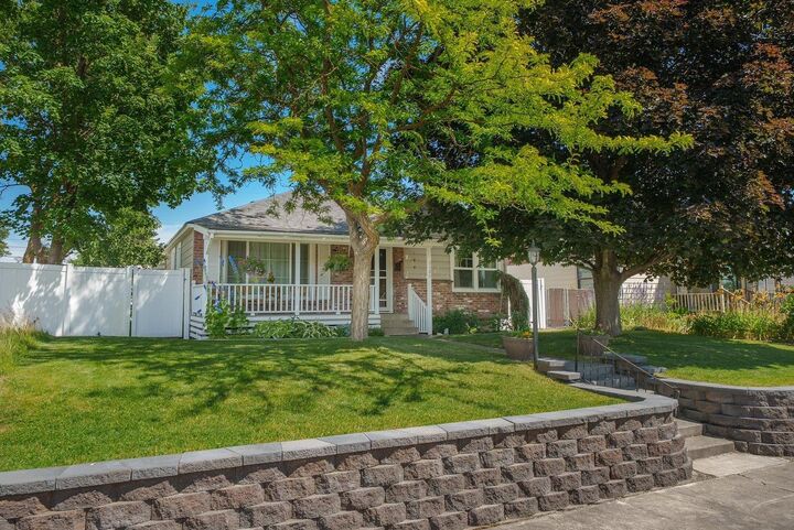 Property Photo:  5124 N Oak St  WA 99205 