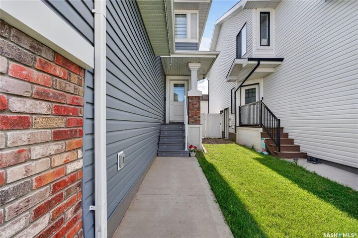 Property Photo: 4764 Mutrie Crescent SK S4V 3Y4