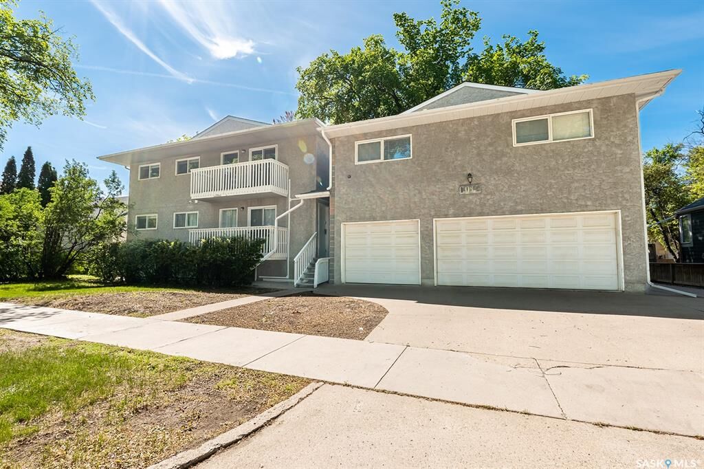 Property Photo: 1014 Colony Street B SK S7N 0S4