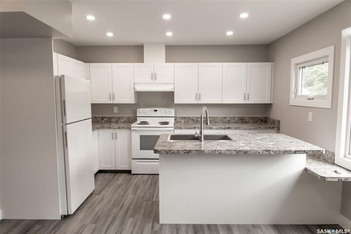 Property Photo:  59 Lillooet Street E  SK S6H 4S3 
