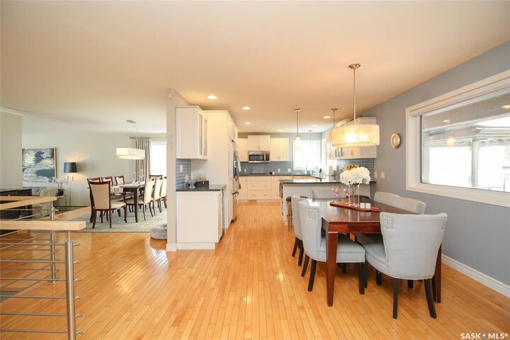 Property Photo:  555 5th Street W  SK S0N 2M0 