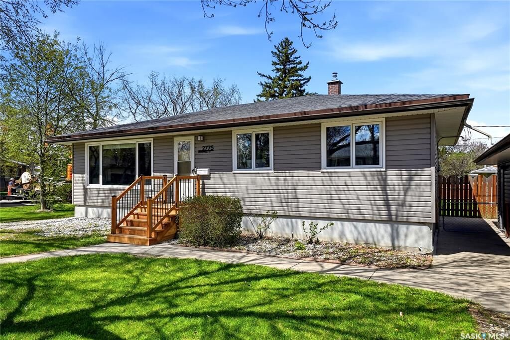 Property Photo:  2775 Rothwell Street  SK S4N 2E3 