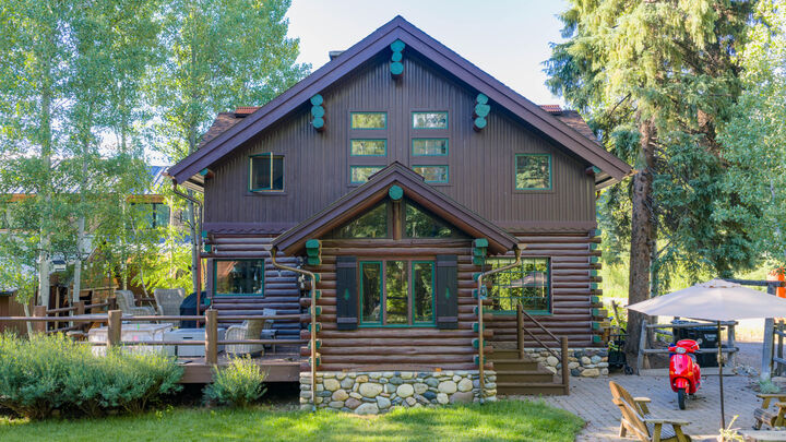 Property Photo: 712 Wood River Dr ID 83340