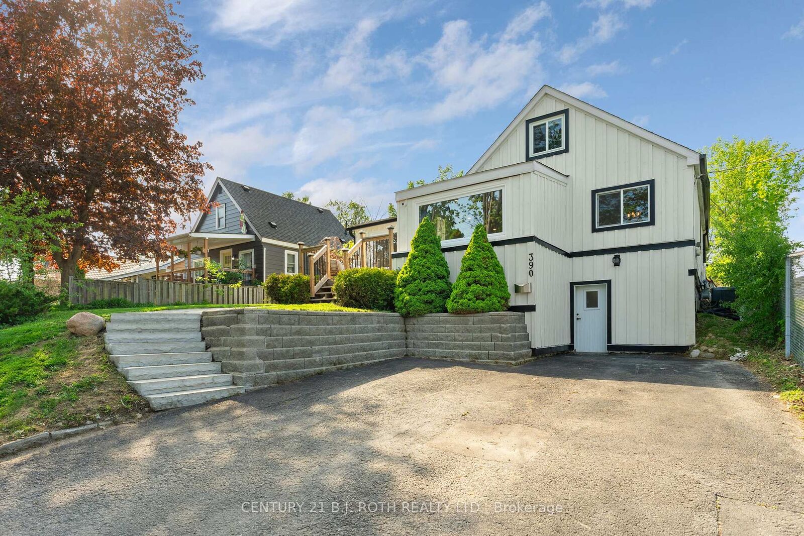 Property Photo: 390 Arthur Street ON L3V 3M8