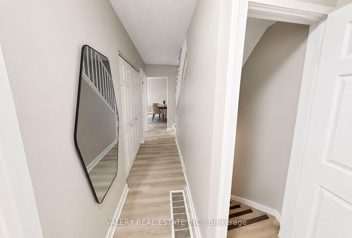 Property Photo: 9 Majestic Drive 17 ON K2G 1C5