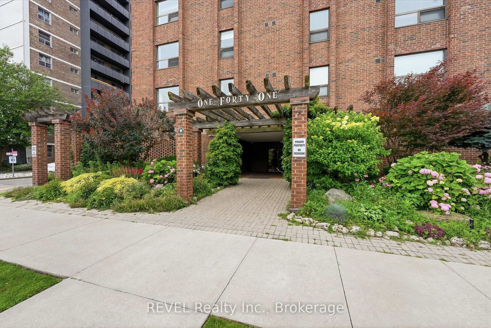 Property Photo: 141 Church Street 201 ON L2R 7L7