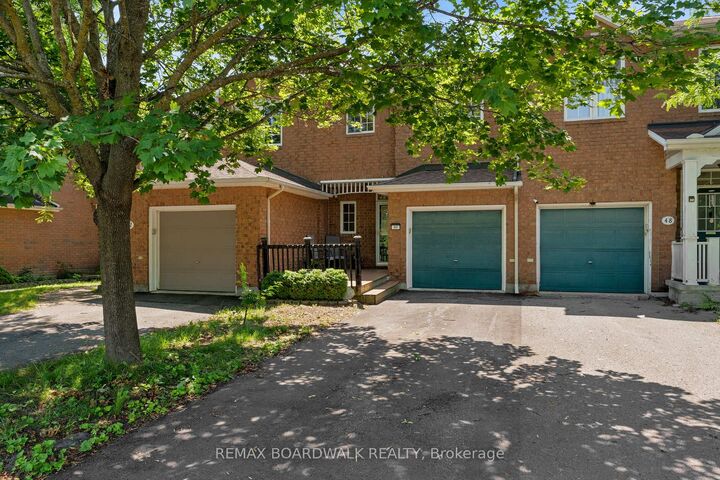 50 Gray Crescent — photo 1