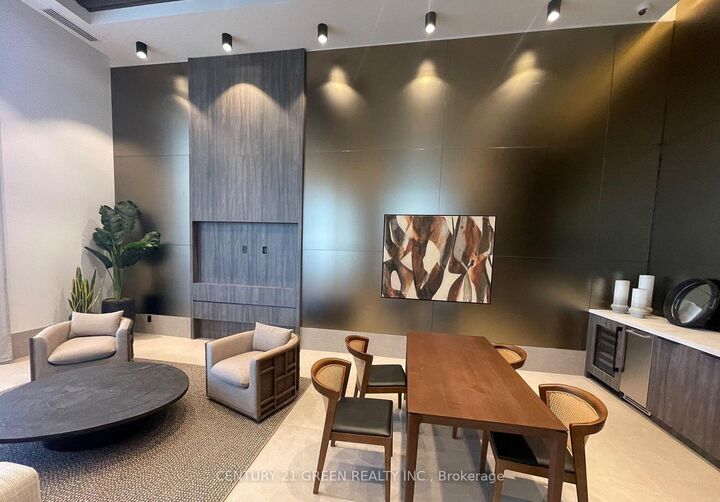 Property Photo: 10 Flavelle Trail 810 ON L4L 1V8