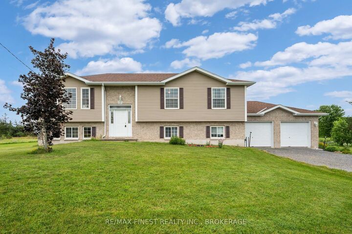 Property Photo: 245 Pleasant Drive ON K0K 2Z0