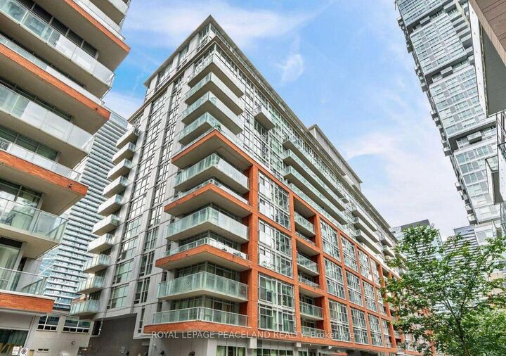 Property Photo:  21 Nelson Street 1111  ON M5V 1T8 