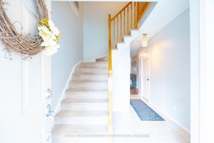 Property Photo:  565 Rymal Road E 37  ON L8W 3Y3 